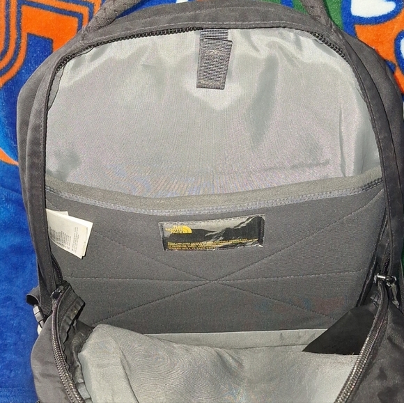 The North Face Borealis Backpack - Picture 7 of 16